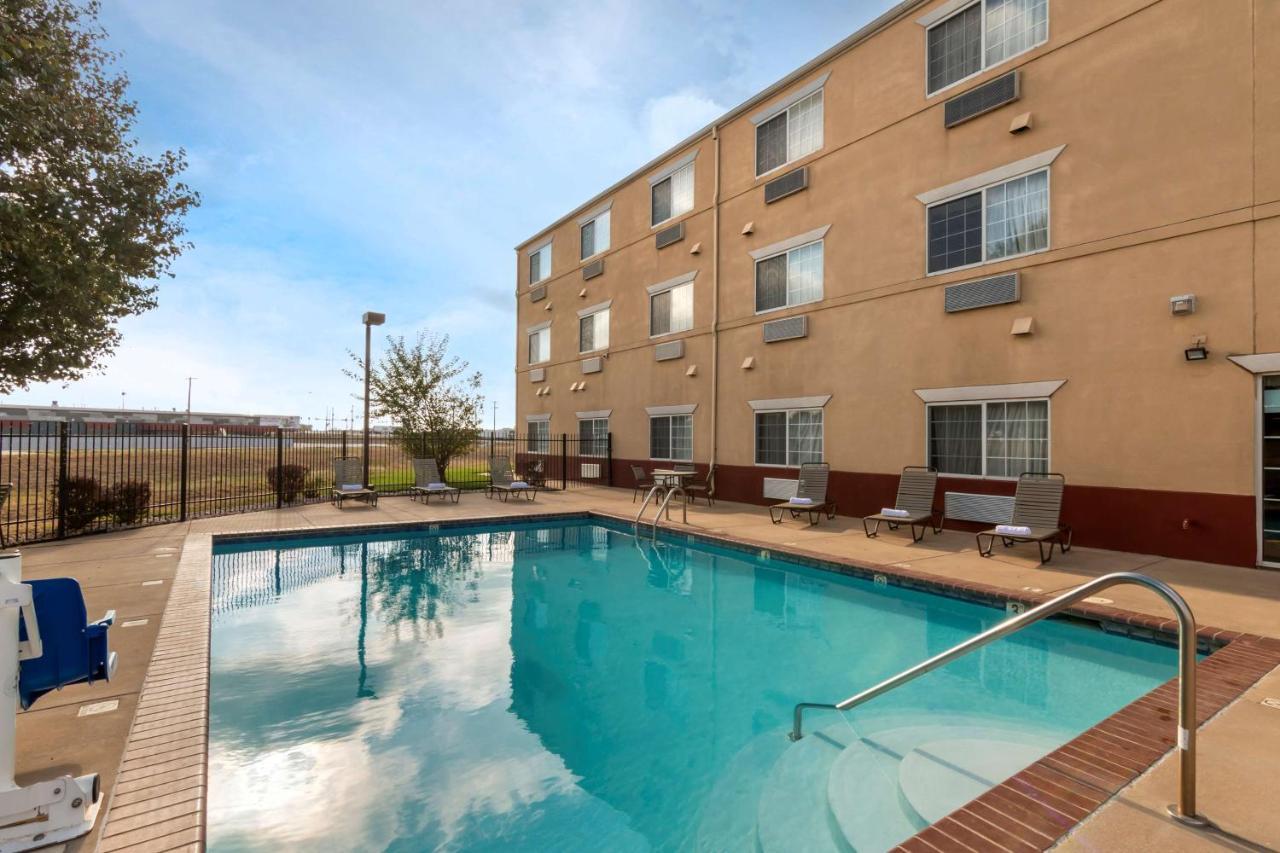 Best Western Governors Inn&Suites Wichita Exterior foto
