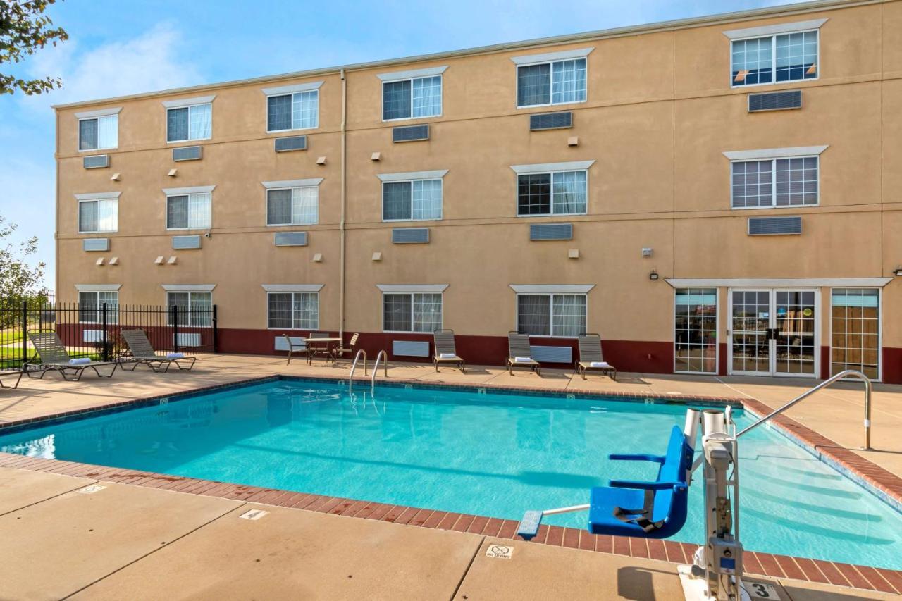 Best Western Governors Inn&Suites Wichita Exterior foto